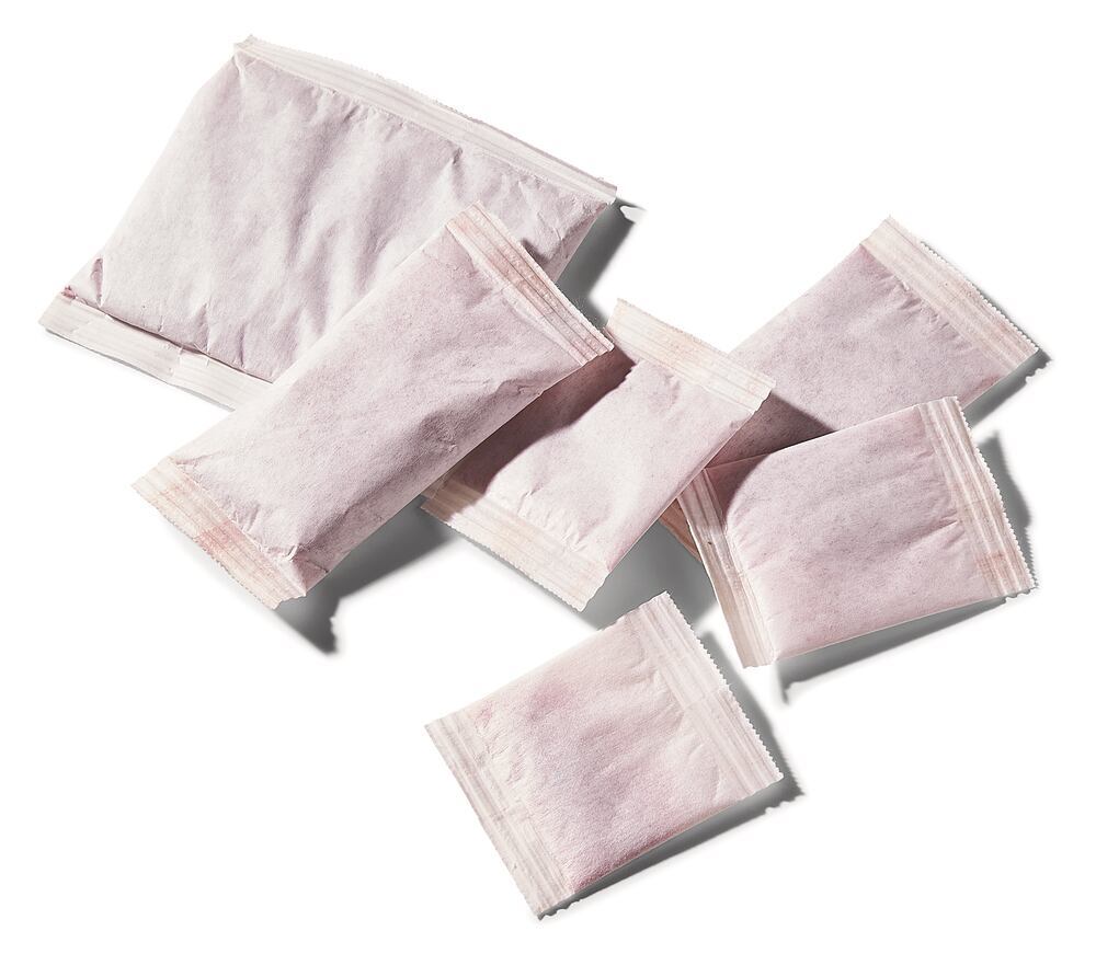 Desiccant bags - red silica gel, 5 g (70 x 90 mm) 150 bags, 150 unit(s), plastic - Luminix Health
