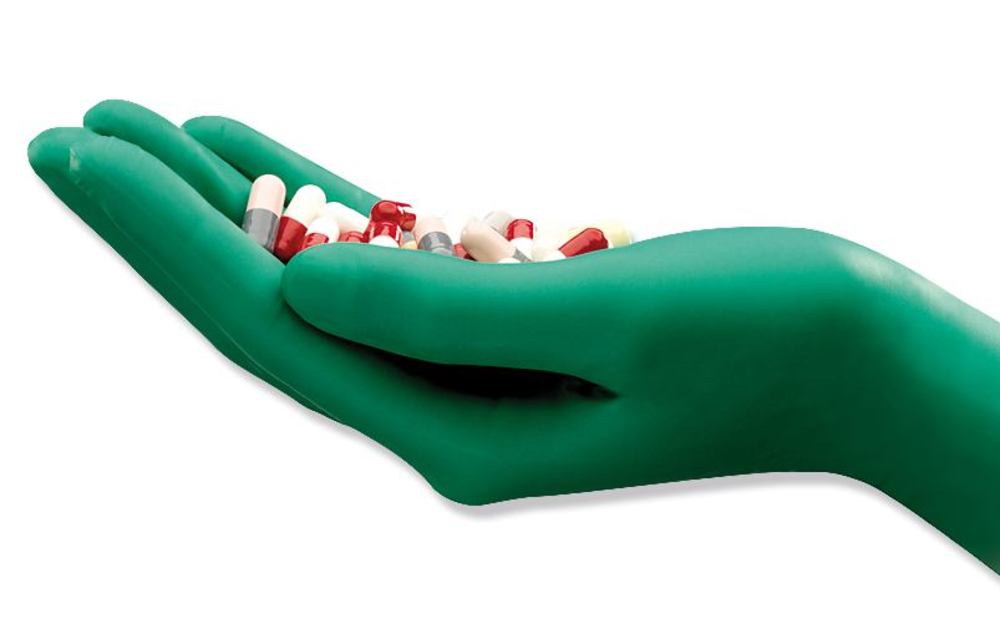 Disposable gloves Dermashield®, sterile, size 6, L 310 mm, powderfree, 200 pair - Luminix Health