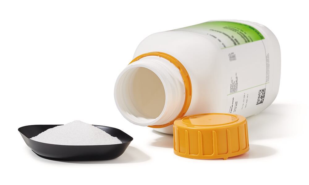 Lithium nitrate, min. 99.5 %, anhydrous, 10 g, plastic - Luminix Health
