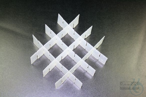 Image of EPPi® grid divider, 4x4 divider, height 30 mm, PP. Delivery in packaging unit - Luminix Health