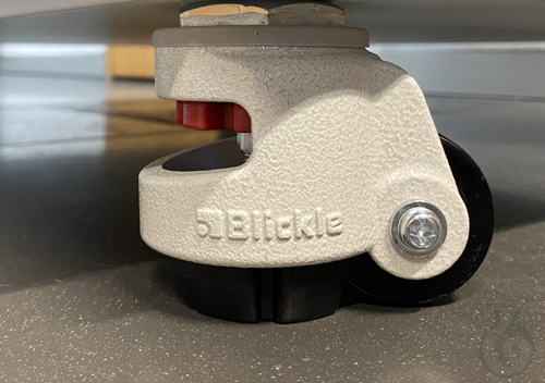 Swivel casters