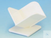 Tilted support for basket